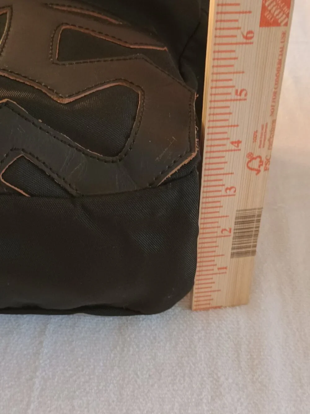 NWOT Lg Shoulder Bag Hobo Cow Leather Trim Brass Lock Zip Closure Multi Pockets